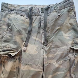 Abercrombie & Fitch Twill 7 Pocket Camo Cargo Shorts